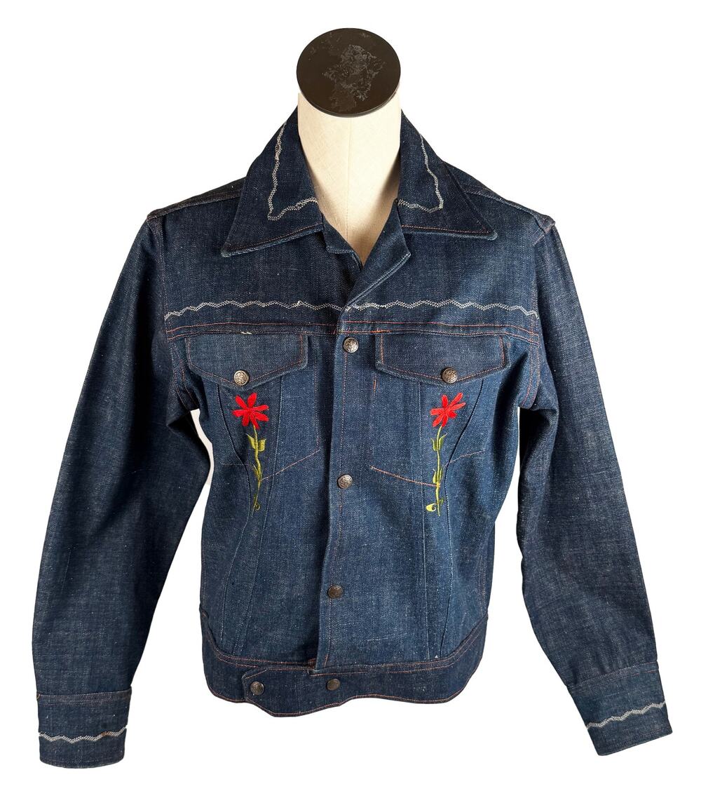 NEW 70s Embroidered Denim Jacket Jean Mushrooms & Flowers Sz 40 Hippie Boho